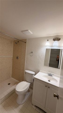 7075 NW 186th Street C208, Hialeah, FL 33015