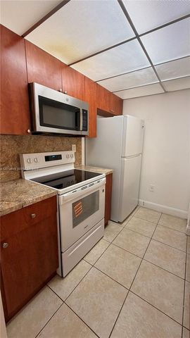7075 NW 186th Street C208, Hialeah, FL 33015