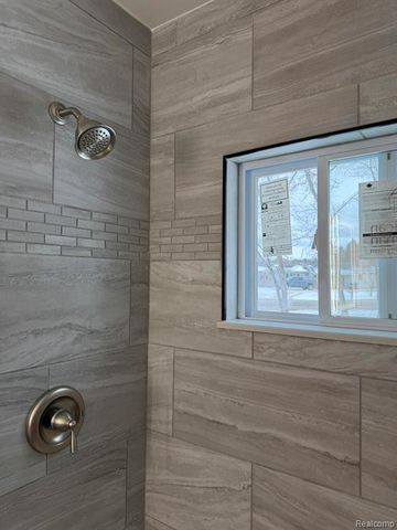 3860 Tower Hill Road, Houghton Lake, MI 48629