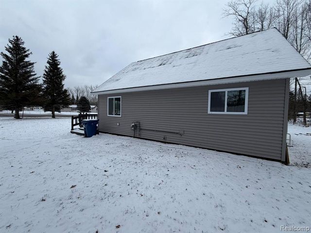 3860 Tower Hill Road, Houghton Lake, MI 48629