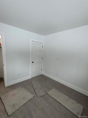 3860 Tower Hill Road, Houghton Lake, MI 48629