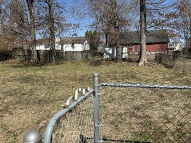 363 Donna Dr, Clarksville, TN 37042