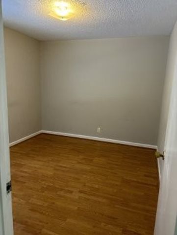 363 Donna Dr, Clarksville, TN 37042