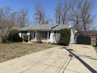 363 Donna Dr, Clarksville, TN 37042