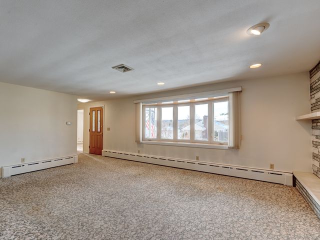 10 McKay Street, Torrington, CT 06790