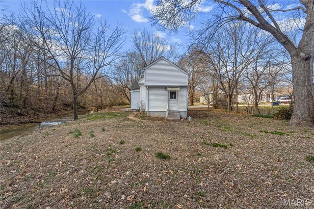 921 S 4th Street, De Soto, MO 63020