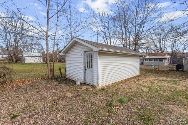 921 S 4th Street, De Soto, MO 63020