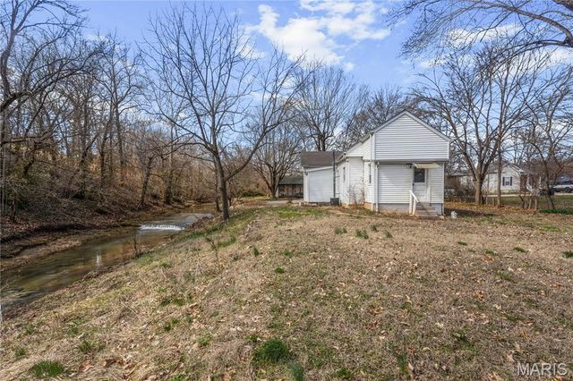 921 S 4th Street, De Soto, MO 63020