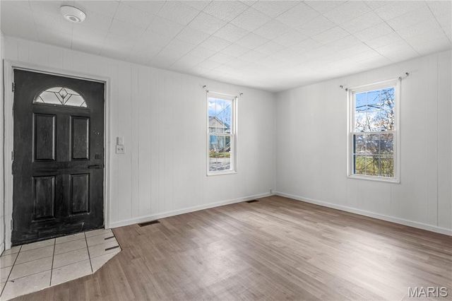 921 S 4th Street, De Soto, MO 63020