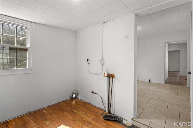 921 S 4th Street, De Soto, MO 63020