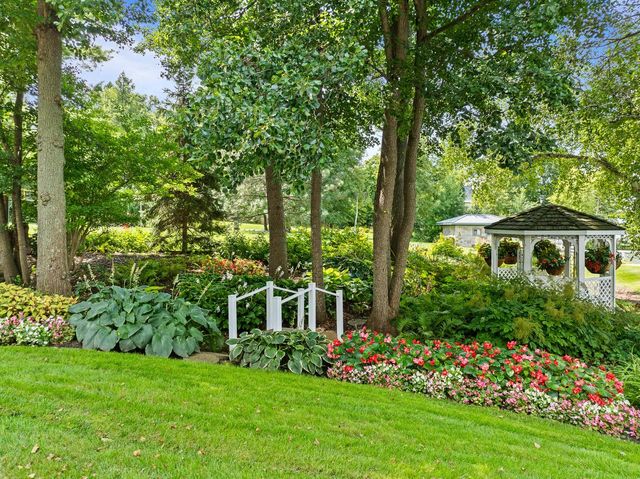 W2908 Walcowis DRIVE, Lake Geneva, WI 53147