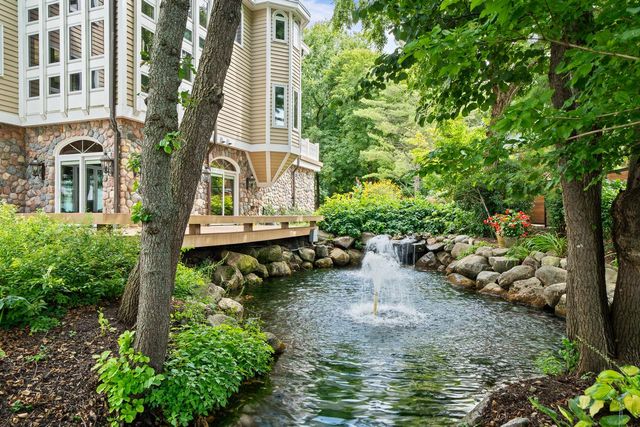 W2908 Walcowis DRIVE, Lake Geneva, WI 53147