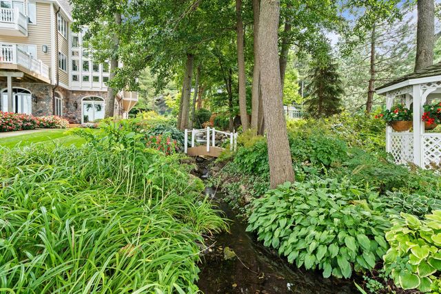 W2908 Walcowis DRIVE, Lake Geneva, WI 53147