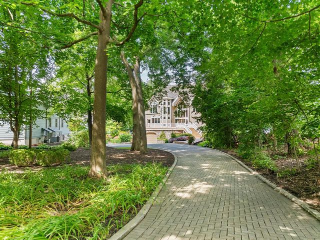 W2908 Walcowis DRIVE, Lake Geneva, WI 53147
