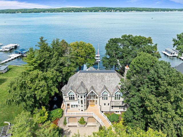 W2908 Walcowis DRIVE, Lake Geneva, WI 53147