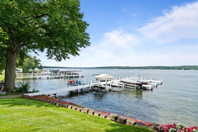 W2908 Walcowis DRIVE, Lake Geneva, WI 53147