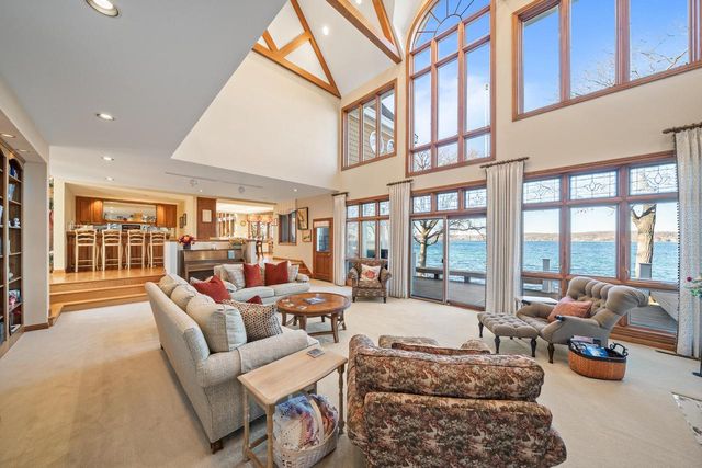 W2908 Walcowis DRIVE, Lake Geneva, WI 53147