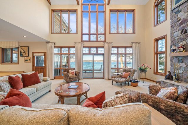 W2908 Walcowis DRIVE, Lake Geneva, WI 53147