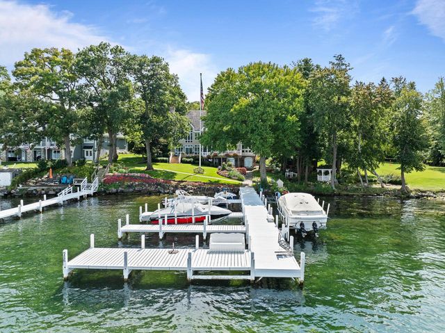 W2908 Walcowis DRIVE, Lake Geneva, WI 53147
