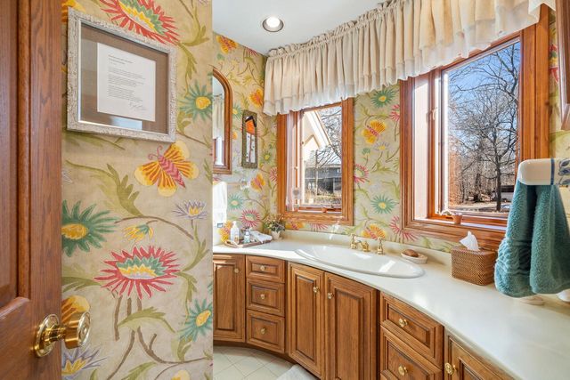 W2908 Walcowis DRIVE, Lake Geneva, WI 53147