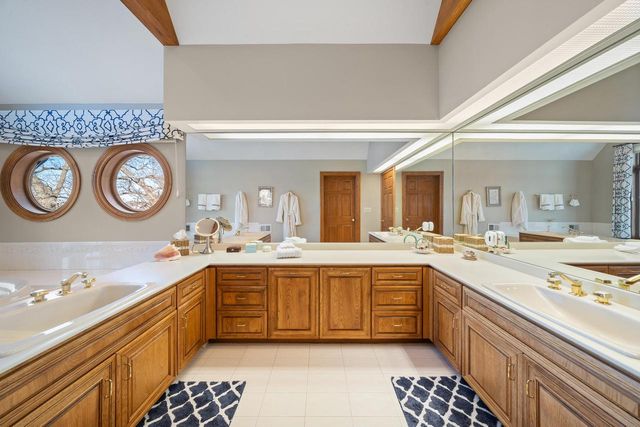 W2908 Walcowis DRIVE, Lake Geneva, WI 53147