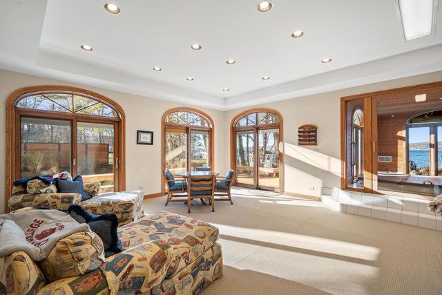 W2908 Walcowis DRIVE, Lake Geneva, WI 53147