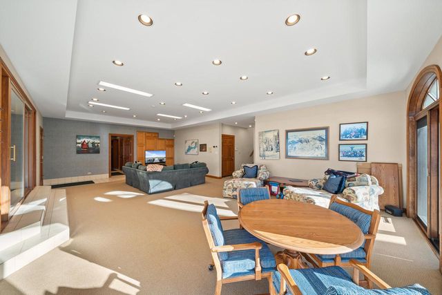 W2908 Walcowis DRIVE, Lake Geneva, WI 53147