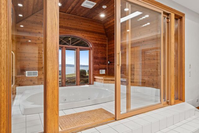 W2908 Walcowis DRIVE, Lake Geneva, WI 53147