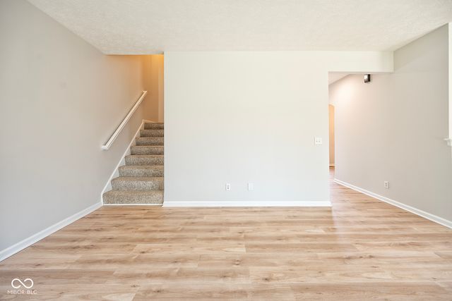 1254 Red Dunes Run, Avon, IN 46123