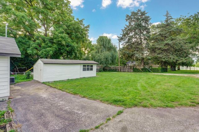 801 West Della Street, Springfield, MO 65803