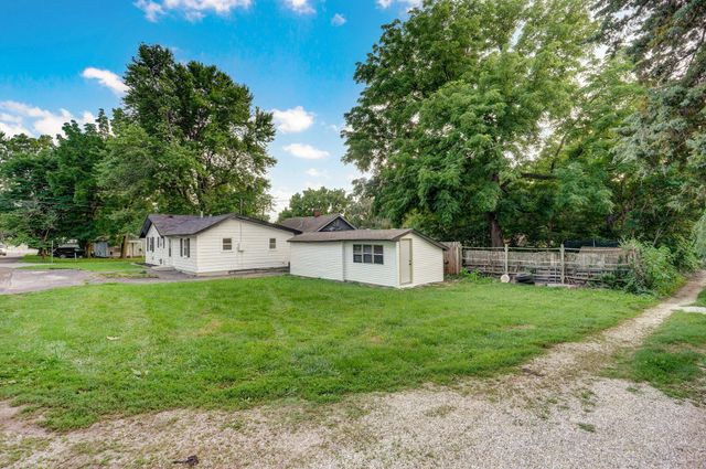 801 West Della Street, Springfield, MO 65803
