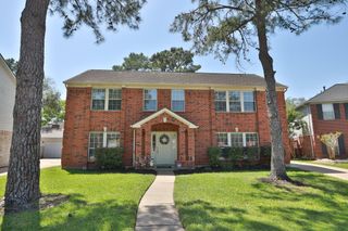 7827 Leaf Point Court, Houston, TX 77095