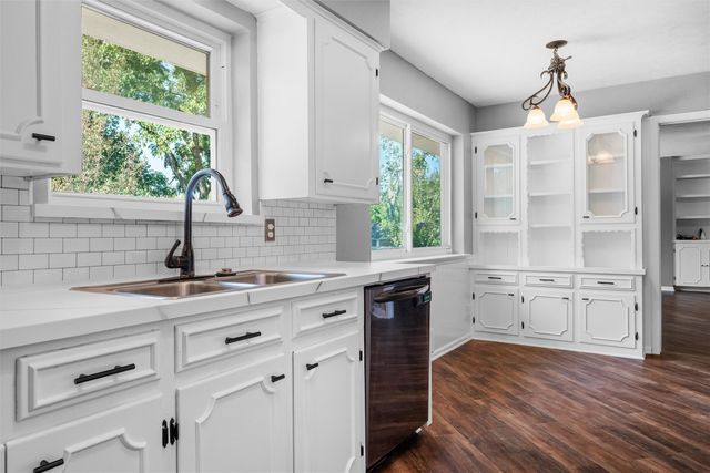 1601 Dakota Drive, Garland, TX 75043