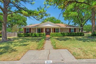 1601 Dakota Drive, Garland, TX 75043