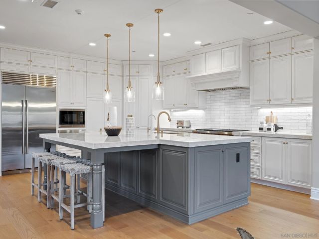 10911 Equestrian Ridge Ct, San Diego, CA 92130