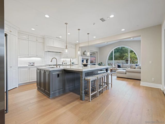 10911 Equestrian Ridge Ct, San Diego, CA 92130