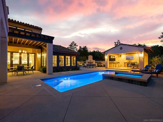 10911 Equestrian Ridge Ct, San Diego, CA 92130