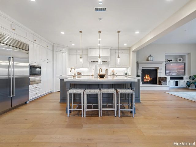 10911 Equestrian Ridge Ct, San Diego, CA 92130