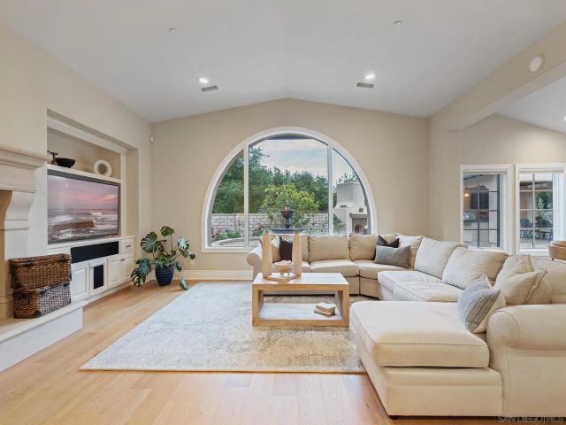 10911 Equestrian Ridge Ct, San Diego, CA 92130