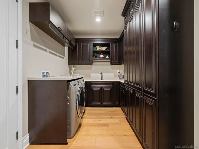 10911 Equestrian Ridge Ct, San Diego, CA 92130