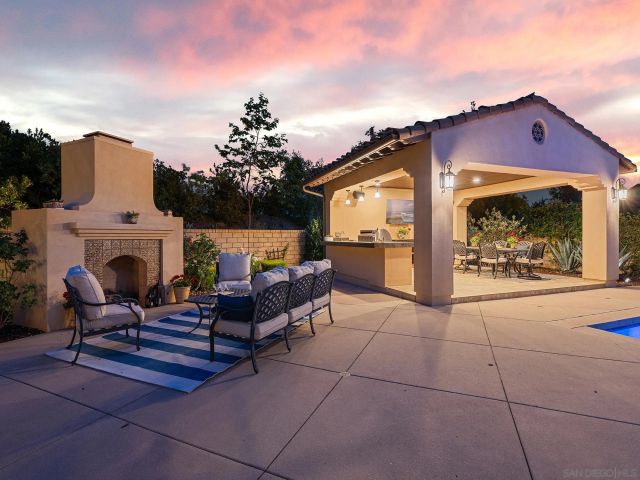 10911 Equestrian Ridge Ct, San Diego, CA 92130