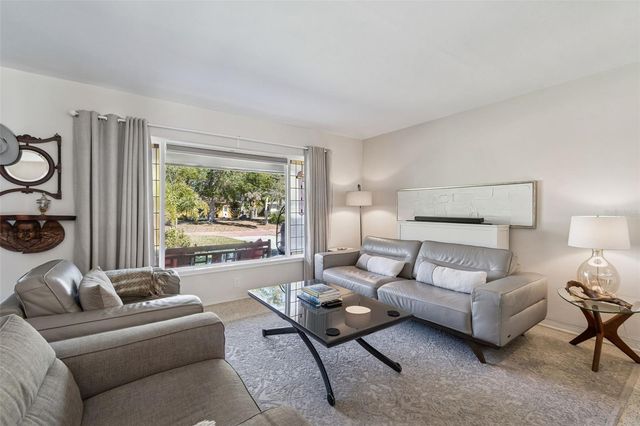 2000 SERPENTINE CIRCLE S, St Petersburg, FL 33712