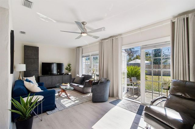 2000 SERPENTINE CIRCLE S, St Petersburg, FL 33712