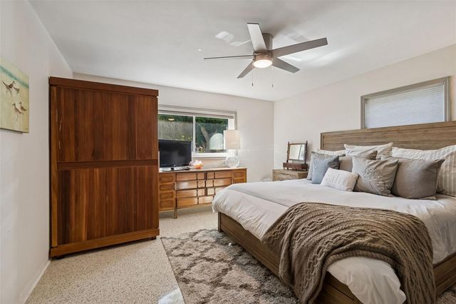 2000 SERPENTINE CIRCLE S, St Petersburg, FL 33712