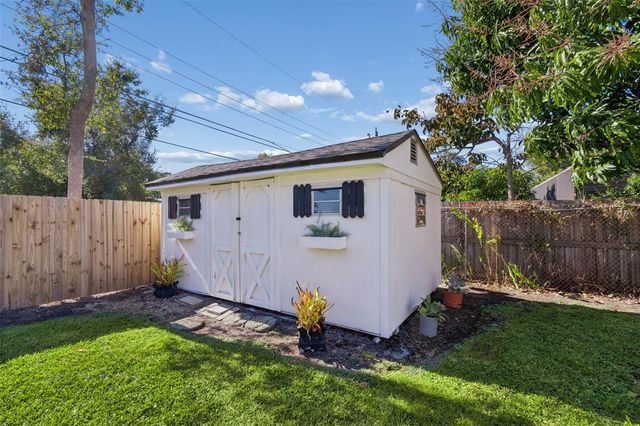 2000 SERPENTINE CIRCLE S, St Petersburg, FL 33712