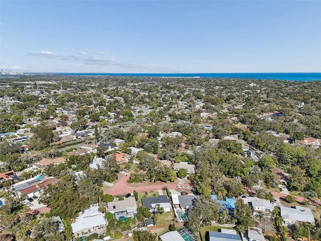 2000 SERPENTINE CIRCLE S, St Petersburg, FL 33712