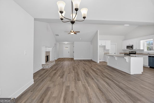 125 Chad Walk 61, Statham, GA 30666