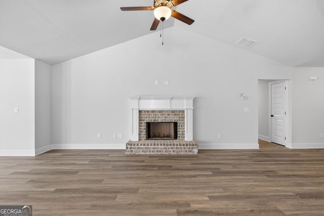 125 Chad Walk 61, Statham, GA 30666