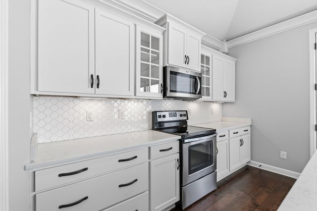 2713 Nottingham Dr, Columbia, TN 38401