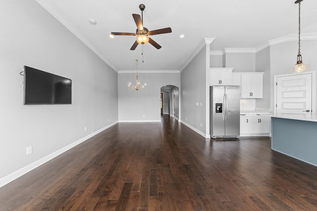 2713 Nottingham Dr, Columbia, TN 38401